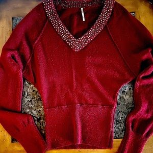MAKE ME AN OFFER GORGEOUS💋Free People dark berry sparkle✨✨sweater.